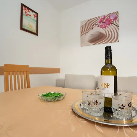 Διαμέρισμα Barbara *