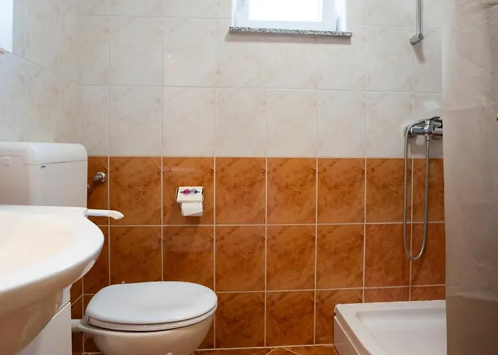 Barbara 아파트 자톤